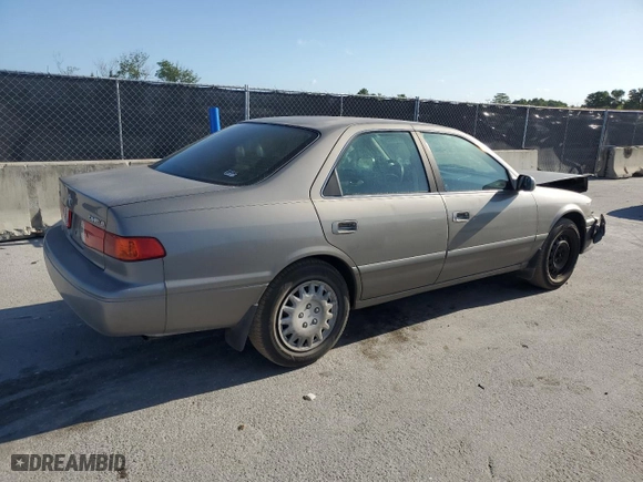 2000 Toyota Camry CE with VIN 4T1BG22K0YU009702, listed as a Copart auction lot 51870605 with 77,262 mi miles and Clean Title. Bid and sale history available at carsss.com. Image 3.