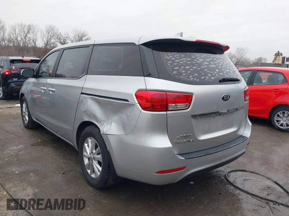 2017 Kia Sedona L with VIN KNDMA5C17H6271663, listed as a IAAI auction lot 41492437 with 338,875 mi miles. Bid and sale history available at carsss.com. Image 3.