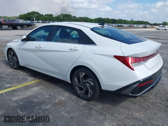 2025 Hyundai Elantra SEL Convenience with VIN KMHLS4DG8SU926062, listed as a IAAI auction lot 42098106 with 7,127 mi miles and . Bid and sale history available at DreamBid. Image 3.
