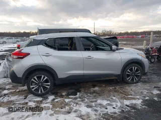 2019 Nissan Kicks SV with VIN 3N1CP5CU9KL508657, listed as a IAAI auction lot 41321427 with 137,402 mi miles. Bid and sale history available at carsss.com. Image 13.