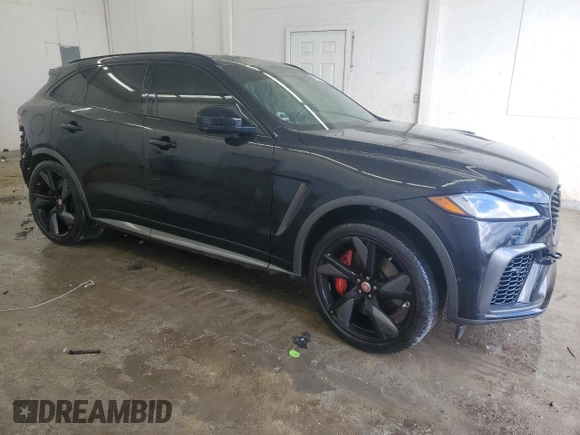 2021 Jaguar F-Pace SVR z VIN SADCZ2EE0MA666542, wystawiony jako Copart lot #41854235 z przebiegiem 28 523 mil mil oraz Szkoda całkowita • Salvage title. Historia ofert i sprzedaży dostępna na DreamBid. Obrazek 4.