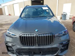 2022 BMW X7 M50i with VIN 5UXCX6C04N9J38729, listed as a IAAI auction lot 40948657 with 41,680 mi miles. Bid and sale history available at carsss.com. Image 13.