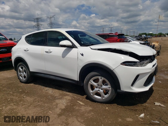 2024 Dodge Hornet GT z VIN ZACNDFAN0R3A42416, wystawiony jako Copart lot #58851055 z przebiegiem 5 019 mil mil oraz Nie do naprawy • Non repairable. Historia ofert i sprzedaży dostępna na DreamBid. Obrazek 4.