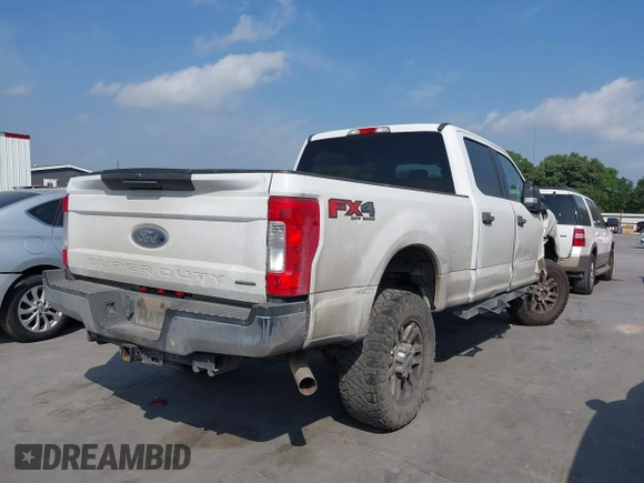 2018 Ford F-250 XL с VIN 1FT7W2B67JEC61723, выставлен на аукционе IAAI как лот 42044635 с пробегом 249 979 миль миль и . История ставок и продаж доступна на DreamBid. Изображение 4.