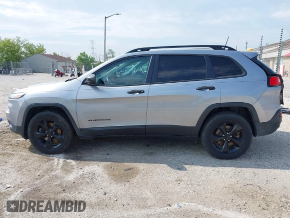 2017 Jeep Cherokee Sport с VIN 1C4PJMAB2HW587863, выставлен на аукционе IAAI как лот 42463642 с пробегом 107 108 миль миль и . История ставок и продаж доступна на DreamBid. Изображение 14.