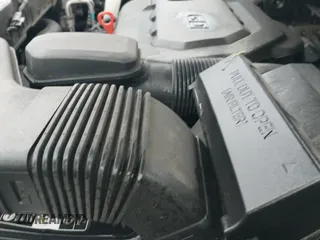 2017 Kia Sorento LX z VIN 5XYPG4A34HG298309, wystawiony jako IAAI lot #43013503 z przebiegiem 150 581 mil mil oraz . Historia ofert i sprzedaży dostępna na DreamBid. Obrazek 19.