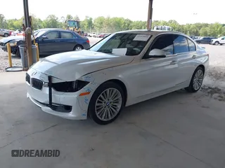 2013 BMW 3 Series 328i с VIN WBA3A5G58DNP19818, выставлен на аукционе IAAI как лот 42315026 с пробегом 133 510 миль миль и . История ставок и продаж доступна на DreamBid. Изображение 2.