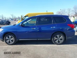 2017 Nissan Pathfinder SL with VIN 5N1DR2MM2HC900131, listed as a IAAI auction lot 41803828 with 214,460 mi miles. Bid and sale history available at carsss.com. Image 14.