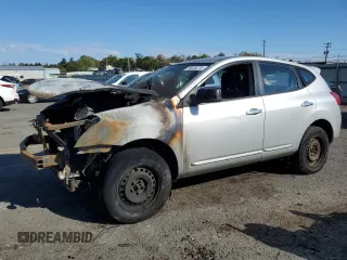 2013 Nissan Rogue SL z VIN JN8AS5MV1DW638086, wystawiony jako Copart lot #75035274 z przebiegiem Nie podano mil oraz Szkoda całkowita • Salvage title. Historia ofert i sprzedaży dostępna na DreamBid. Obrazek 1.