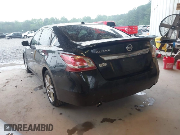 2013 Nissan Altima SV z VIN 1N4BL3AP1DC160671, wystawiony jako IAAI lot #42219112 z przebiegiem 211 825 mil mil oraz . Historia ofert i sprzedaży dostępna na DreamBid. Obrazek 3.