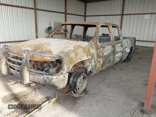 2001 Chevrolet Silverado 1500HD LS with VIN 1GCGK13U01F140108, listed as a IAAI auction lot 41727666 with Not Provided miles and . Bid and sale history available at DreamBid. Image 2.