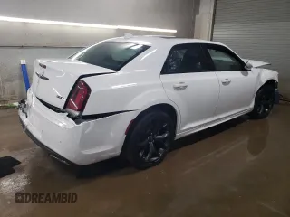 2022 Chrysler 300 Touring L with VIN 2C3CCADG2NH232866, listed as a Copart auction lot 44441475 with 39,564 mi miles and Non Repairable. Bid and sale history available at carsss.com. Image 3.