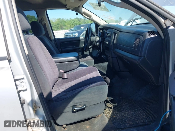 2005 Dodge 1500 SLT with VIN 1D7HA18N25S255563, listed as a IAAI auction lot 42025651 with 221,525 mi miles. Bid and sale history available at carsss.com. Image 5.