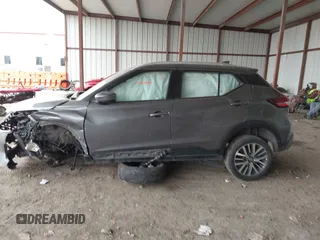 2021 Nissan Kicks SV with VIN 3N1CP5CV2ML505854, listed as a IAAI auction lot 41612618 with 137,181 mi miles. Bid and sale history available at carsss.com. Image 13.