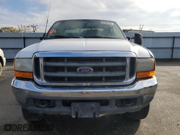 2000 Ford F-250 XL with VIN 1FTNX21S1YEB62621, listed as a Copart auction lot 87630545 with 204,488 mi miles and Salvage title. Bid and sale history available at DreamBid. Image 5.