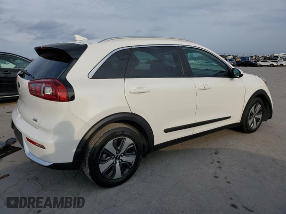2018 Kia Niro FE with VIN KNDCB3LC9J5172093, listed as a Copart auction lot 78142134 with 108,756 mi miles and Salvage Title. Bid and sale history available at carsss.com. Image 3.
