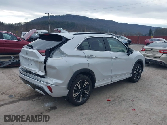 2024 Mitsubishi Eclipse Cross SE with VIN JA4ATWAA7RZ000716, listed as a IAAI auction lot 41221220 with 903 mi miles and . Bid and sale history available at DreamBid. Image 4.