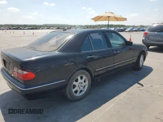 2001 Mercedes-Benz E-Class with VIN WDBJF65J01B225871, listed as a Copart auction lot 66136994 with 2,139,454 mi miles and Clean Title. Bid and sale history available at carsss.com. Image 3.