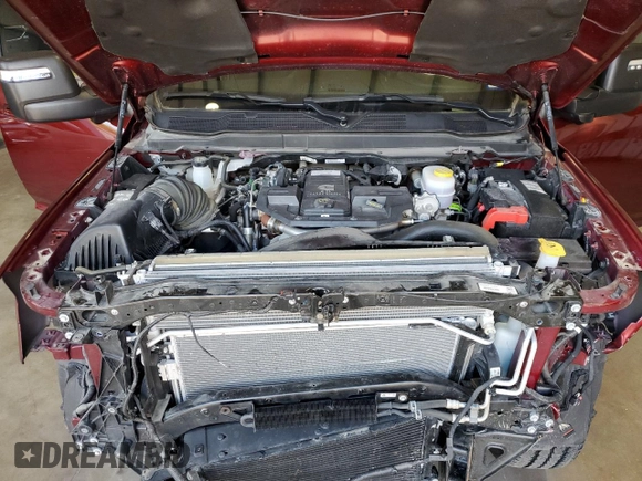 2024 Ram 2500 Laramie z VIN 3C6UR5NL3RG103131, wystawiony jako Copart lot #67840964 z przebiegiem 131 962 mil mil oraz Szkoda całkowita • Salvage title. Historia ofert i sprzedaży dostępna na DreamBid. Obrazek 11.