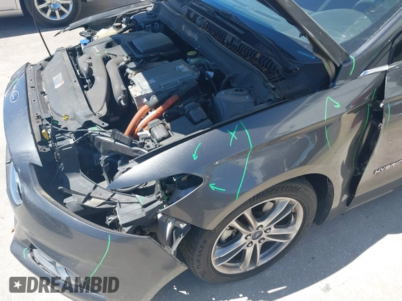 2016 Ford Fusion SE Hybrid with VIN 3FA6P0LU3GR127121, listed as a IAAI auction lot 41840795 with 88,281 mi miles. Bid and sale history available at carsss.com. Image 6.