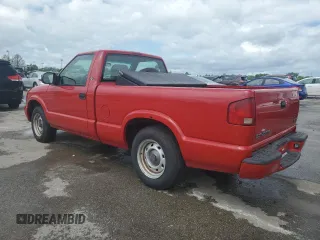 2002 GMC Sonoma SL z VIN 1GTCS145228246961, wystawiony jako Copart lot #55215355 z przebiegiem 146 068 mil mil oraz Tytuł czysty. Historia ofert i sprzedaży dostępna na DreamBid. Obrazek 2.