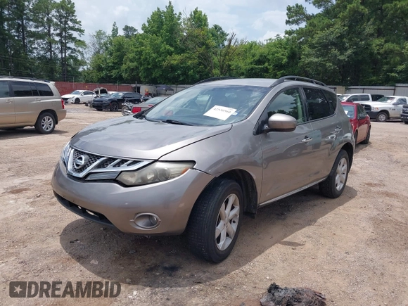 2009 Nissan Murano LE z VIN JN8AZ18W79W151778, wystawiony jako IAAI lot #42530560 z przebiegiem 157 393 mil mil oraz . Historia ofert i sprzedaży dostępna na DreamBid. Obrazek 2.