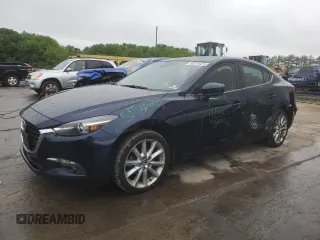 2017 Mazda 3 Grand Touring z VIN 3MZBN1W39HM146517, wystawiony jako Copart lot #56376425 z przebiegiem 110 677 mil mil oraz Szkoda całkowita • Salvage title. Historia ofert i sprzedaży dostępna na DreamBid. Obrazek 1.