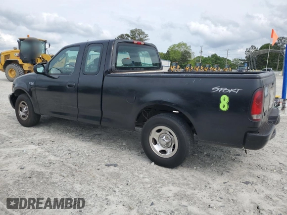 2003 Ford F-150 XL с VIN 1FTRX17273NB20966, выставлен на аукционе Copart как лот 53798005 с пробегом 217 855 миль миль и Списание • Salvage title. История ставок и продаж доступна на DreamBid. Изображение 2.