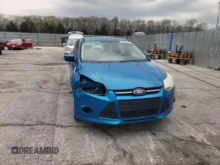 2012 Ford Focus SE z VIN 1FAHP3F22CL267562, wystawiony jako Copart lot #53556895 z przebiegiem 179 828 mil mil oraz Szkoda całkowita • Salvage title. Historia ofert i sprzedaży dostępna na DreamBid. Obrazek 14.