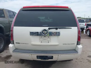 2009 Cadillac Escalade z VIN 1GYFK132X9R248668, wystawiony jako IAAI lot #42387096 z przebiegiem 164 464 mil mil oraz . Historia ofert i sprzedaży dostępna na DreamBid. Obrazek 16.