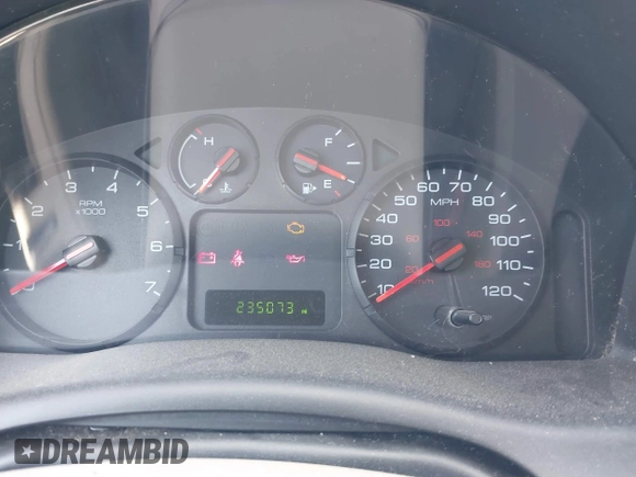 2005 Ford Freestyle SE with VIN 1FMZK01165GA48072, listed as a IAAI auction lot 41782025 with 235,073 mi miles. Bid and sale history available at carsss.com. Image 7.