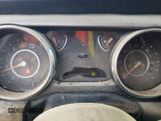 2020 Jeep Wrangler Unlimited Sport S z VIN 1C4HJXDN3LW181580, wystawiony jako Copart lot #53242035 z przebiegiem 114 569 mil mil oraz Szkoda całkowita • Salvage title. Historia ofert i sprzedaży dostępna na DreamBid. Obrazek 9.