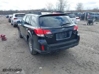 2013 Subaru Outback 2.5i Limited with VIN 4S4BRBSC0D3207098, listed as a IAAI auction lot 41929684 with 213,295 mi miles. Bid and sale history available at carsss.com. Image 3.