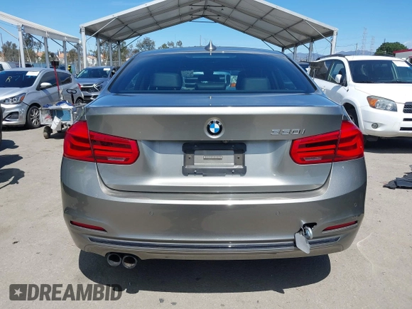 2018 BMW 3 Series 330i with VIN WBA8B9G58JNU98341, listed as a IAAI auction lot 41909777 with 85,396 mi miles and . Bid and sale history available at DreamBid. Image 17.