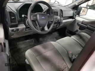 2020 Ford F-150 XL z VIN 1FTMF1EB3LKD22043, wystawiony jako Copart lot #85072684 z przebiegiem Nie podano mil oraz Szkoda całkowita • Salvage title. Historia ofert i sprzedaży dostępna na DreamBid. Obrazek 8.