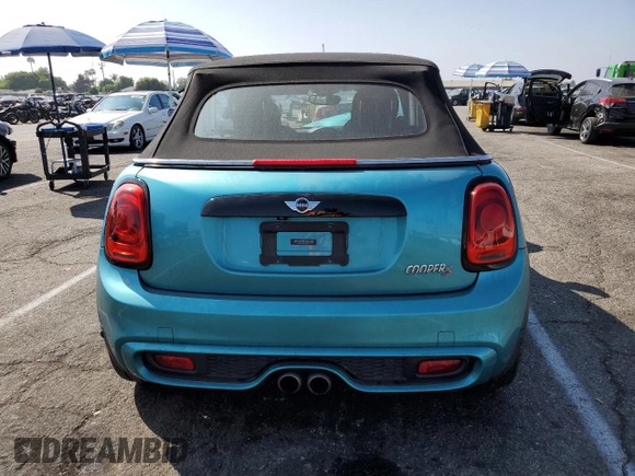 2018 MINI Convertible Cooper S with VIN WMWWG9C5XJ3C82701, listed as a Copart auction lot 76080984 with 50,655 mi miles and Salvage Title. Bid and sale history available at carsss.com. Image 6.