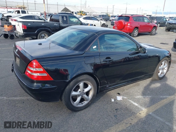 2003 Mercedes-Benz SLK 320 with VIN WDBKK65F43F281612, listed as a IAAI auction lot 41674178 with 153,517 mi miles and . Bid and sale history available at DreamBid. Image 4.