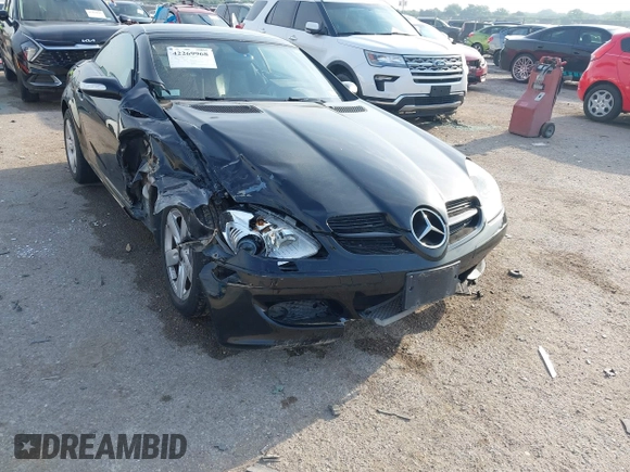 2006 Mercedes-Benz SLK 280 z VIN WDBWK54F36F120962, wystawiony jako IAAI lot #42269968 z przebiegiem 132 752 mil mil oraz . Historia ofert i sprzedaży dostępna na DreamBid. Obrazek 1.