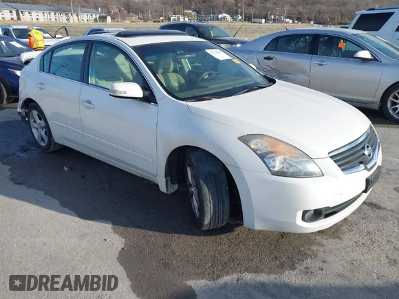 2008 Nissan Altima 3.5 SE with VIN 1N4BL21E38C162565, listed as a IAAI auction lot 41722199 with 205,992 mi miles. Bid and sale history available at carsss.com. Image 1.