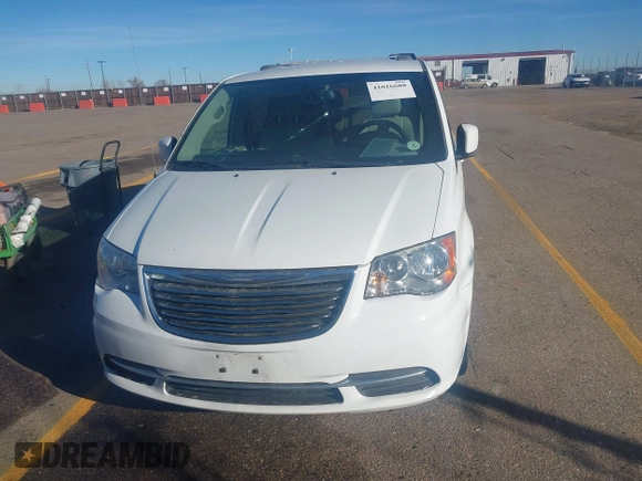 2015 Chrysler Town & Country LX with VIN 2C4RC1AG1FR678142, listed as a IAAI auction lot 41016680 with 78,756 mi miles and . Bid and sale history available at carsss.com. Image 12.