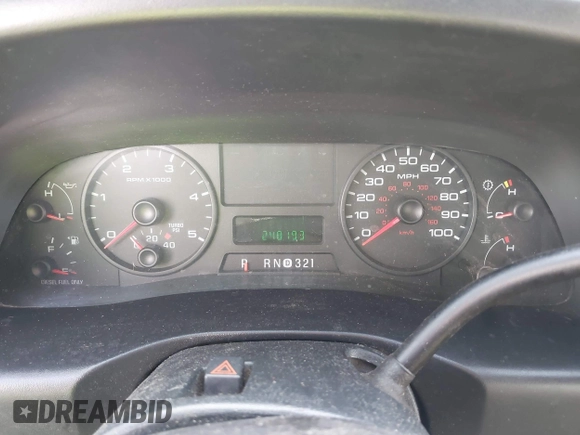 2006 Ford F-250 XL z VIN 1FTSX21PX6EA95609, wystawiony jako IAAI lot #40784632 z przebiegiem 248 193 mil mil oraz . Historia ofert i sprzedaży dostępna na DreamBid. Obrazek 7.