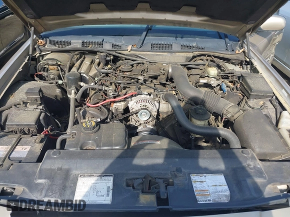 2000 Mercury Grand Marquis LS z VIN 2MEFM75W5YX627647, wystawiony jako IAAI lot #42072795 z przebiegiem 188 113 mil mil oraz . Historia ofert i sprzedaży dostępna na DreamBid. Obrazek 10.