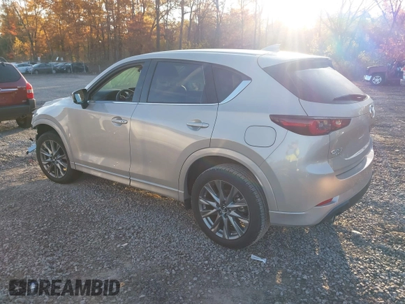2024 Mazda CX-5 2.5 S Premium Package with VIN JM3KFBDL7R0470375, listed as a IAAI auction lot 40657155 with 8,584 mi miles. Bid and sale history available at carsss.com. Image 3.