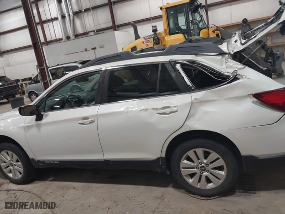 2018 Subaru Outback Premium with VIN 4S4BSACC4J3202317, listed as a IAAI auction lot 41140550 with 97,059 mi miles. Bid and sale history available at carsss.com. Image 15.