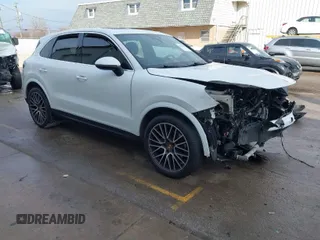 2020 Porsche Cayenne z VIN WP1AA2AYXLDA01167, wystawiony jako IAAI lot #41674793 z przebiegiem 65 467 mil mil oraz . Historia ofert i sprzedaży dostępna na DreamBid. Obrazek 1.