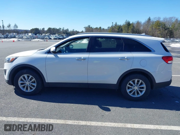 2018 Kia Sorento LX with VIN 5XYPG4A37JG351171, listed as a IAAI auction lot 41748189 with 85,000 mi miles. Bid and sale history available at carsss.com. Image 14.