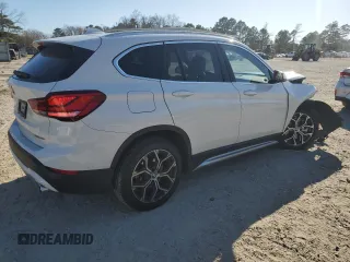 2021 BMW X1 xDrive28i with VIN WBXJG9C07M5U27350, listed as a Copart auction lot 48637295 with 22,202 mi miles and Salvage Title. Bid and sale history available at carsss.com. Image 3.