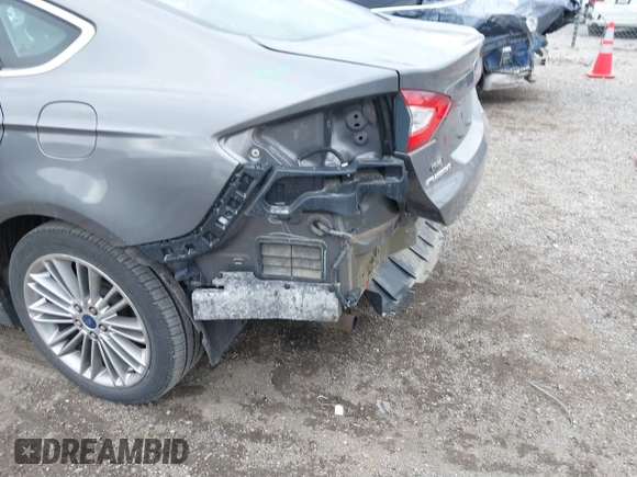 2014 Ford Fusion SE with VIN 3FA6P0H90ER381600, listed as a IAAI auction lot 41891817 with 82,141 mi miles and . Bid and sale history available at carsss.com. Image 15.