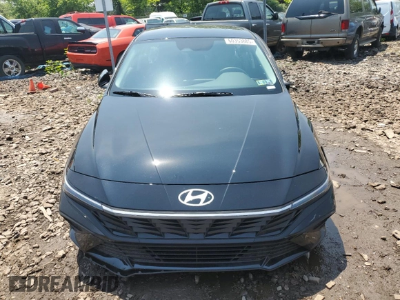 2025 Hyundai Elantra SE with VIN KMHLL4DG0SU931768, listed as a Copart auction lot 60353885 with 1,319 mi miles and Salvage title. Bid and sale history available at DreamBid. Image 5.