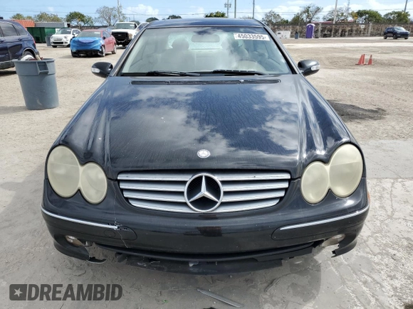 2005 Mercedes-Benz CLK 320 z VIN WDBTJ65J55F157718, wystawiony jako Copart lot #45033595 z przebiegiem 153 639 mil mil oraz Szkody całkowita. Historia ofert i sprzedaży dostępna na DreamBid. Obrazek 5.